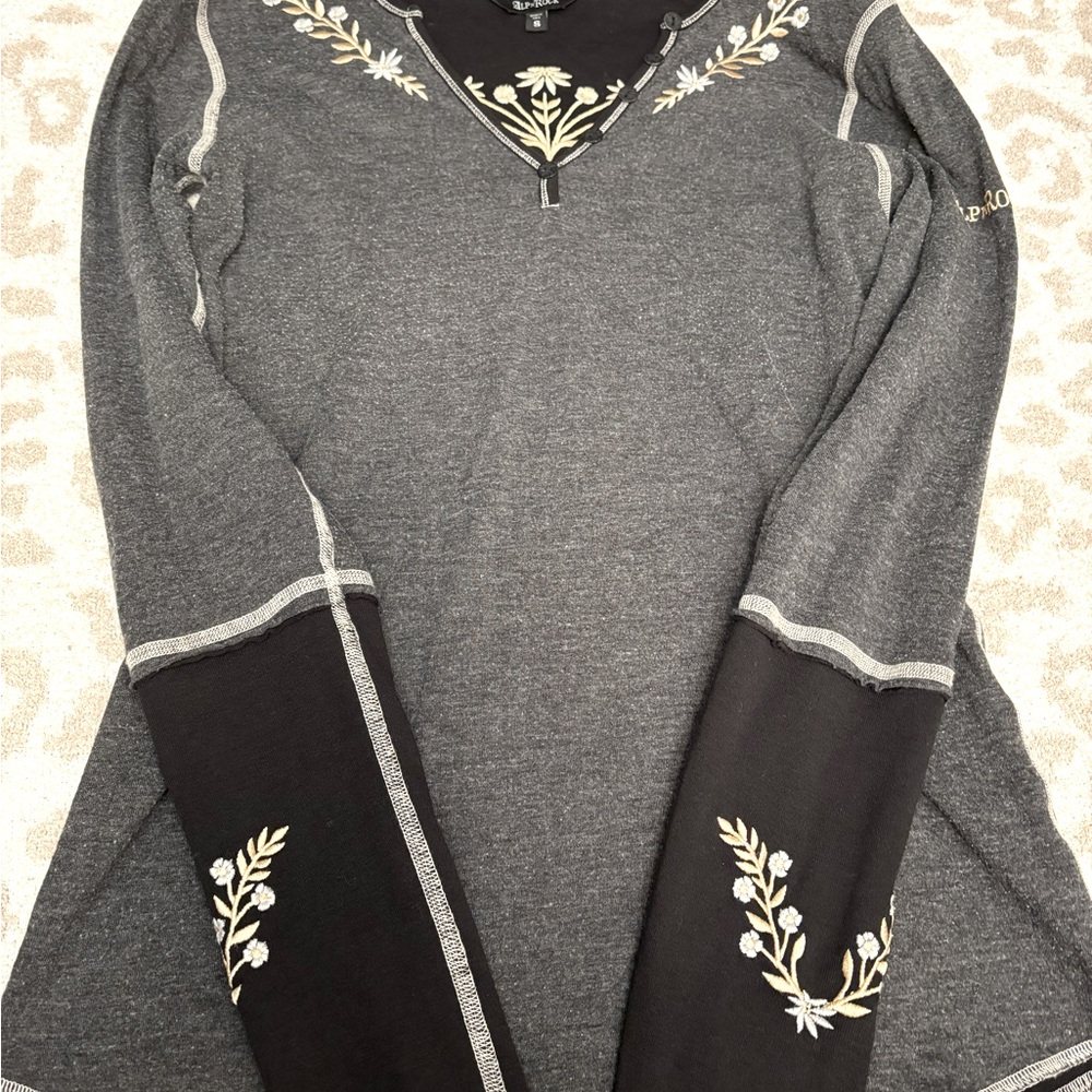 FLORA HENLEY | BLACK